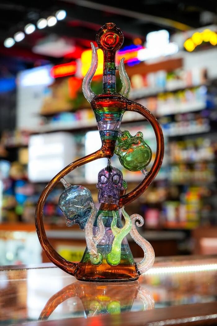Images Hit Hut Smoke Shop