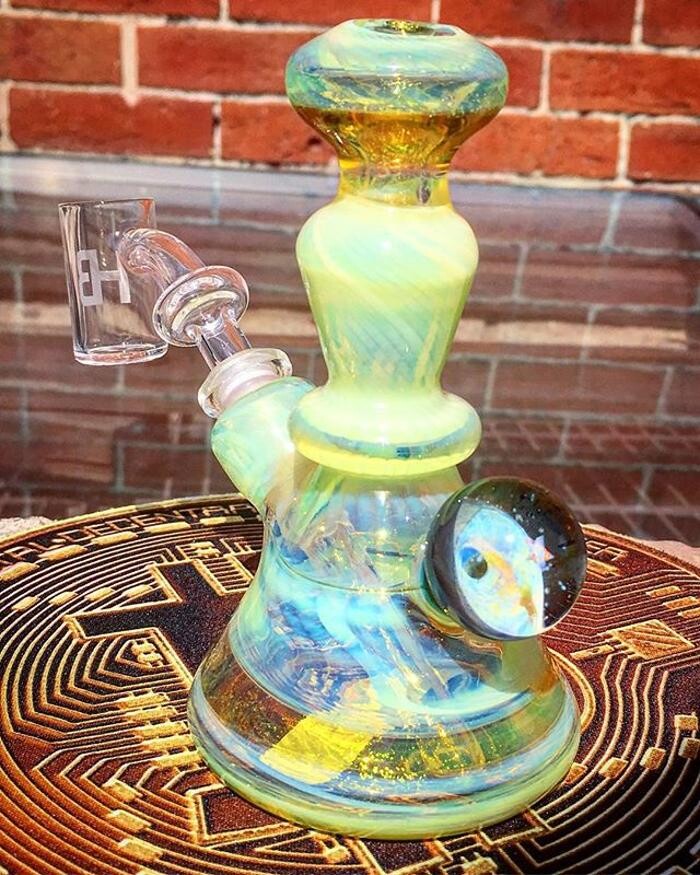 Images Hit Hut Smoke Shop