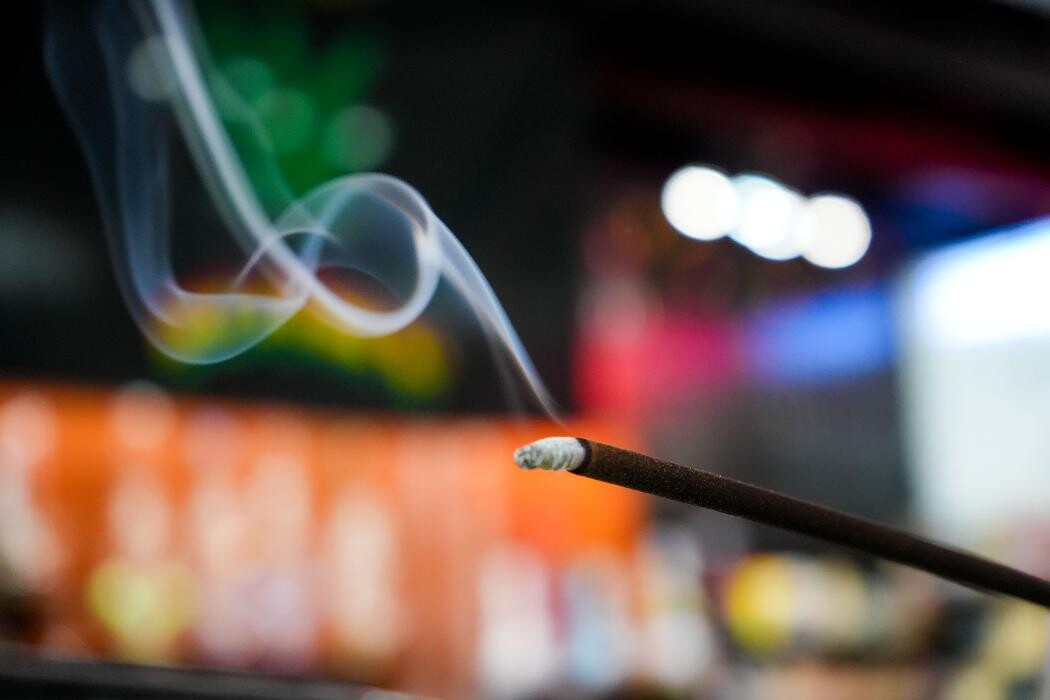 Images Hit Hut Smoke Shop