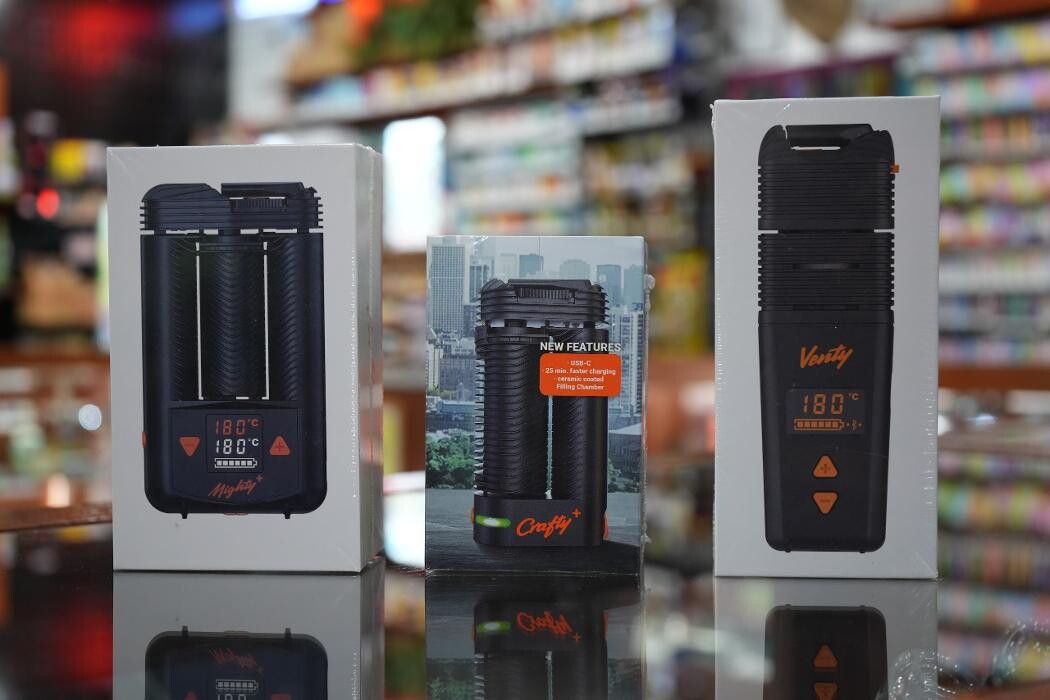 Images Hit Hut Smoke Shop