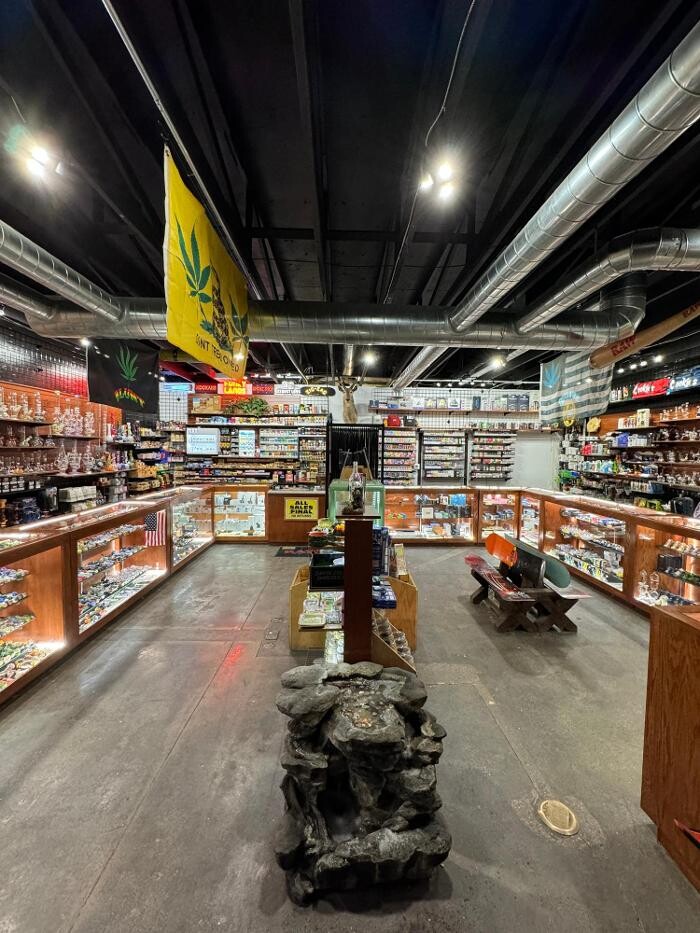 Images Hit Hut Smoke Shop