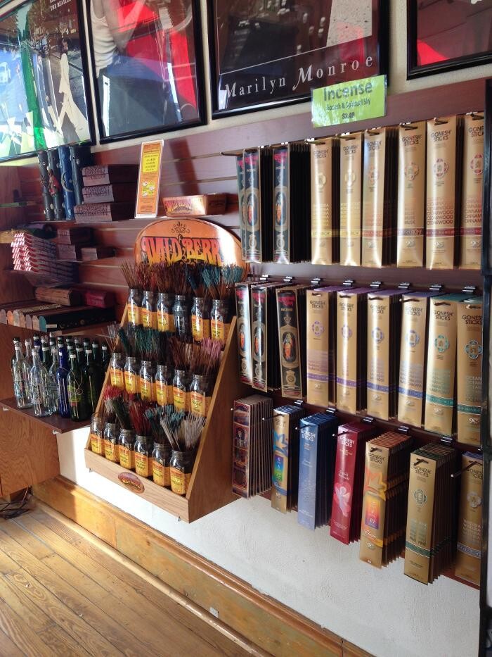 Images Hit Hut Smoke Shop