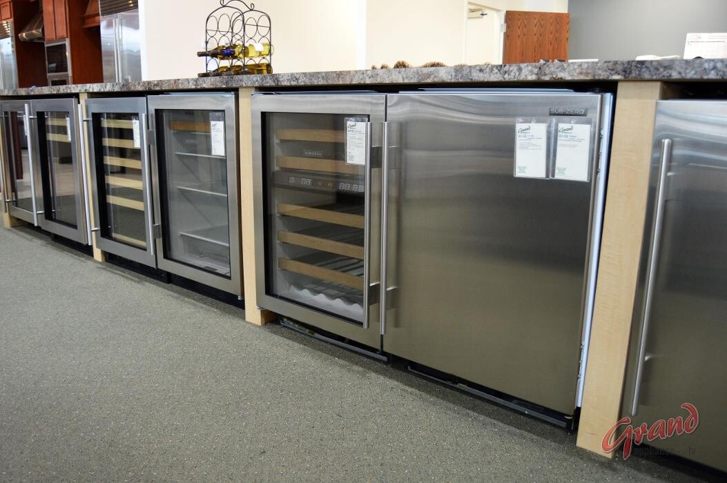 Images Grand Appliance and TV