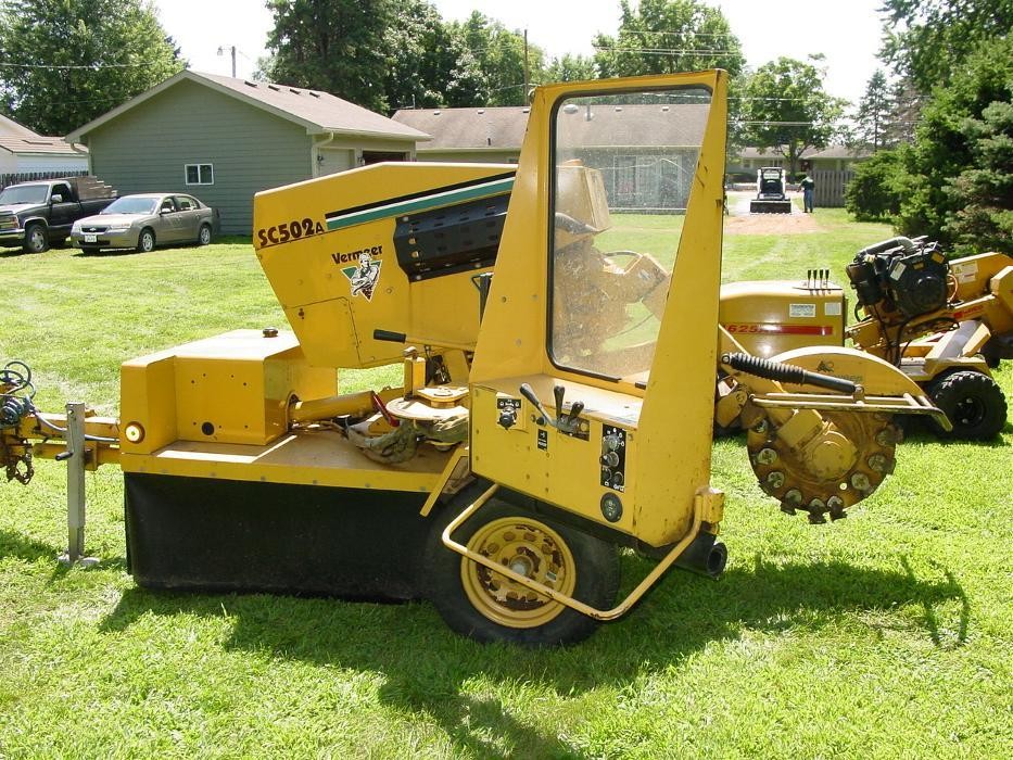Images Dump That Stump LLC.