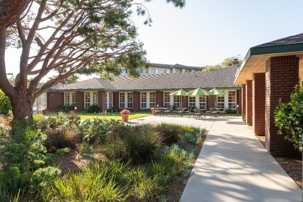 Images Carmel Village