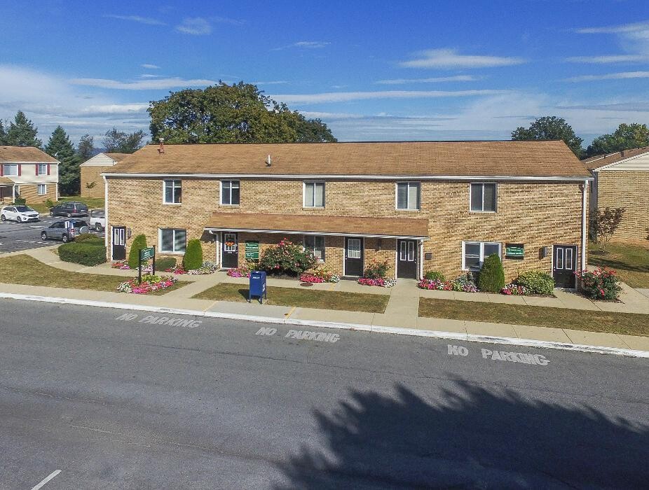 Images Carlisle Park Apartments