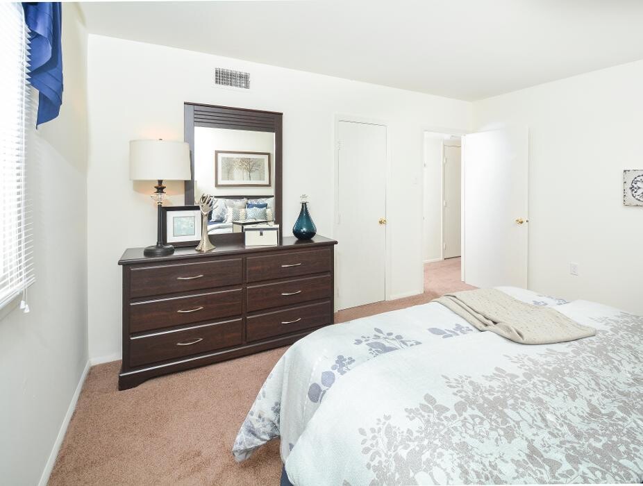 Images Carlisle Park Apartments