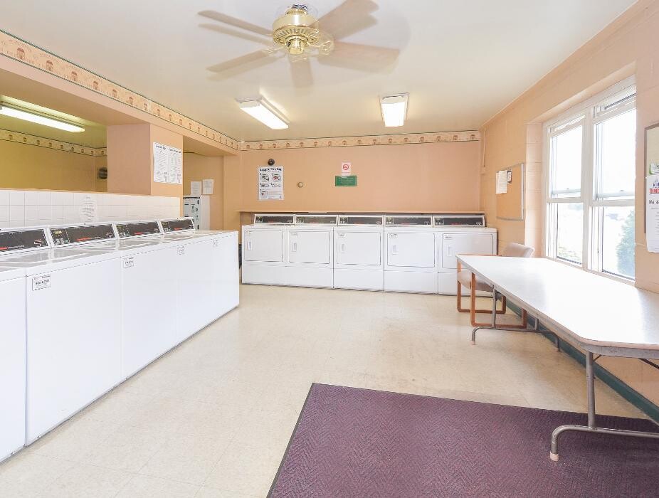 Images Carlisle Park Apartments