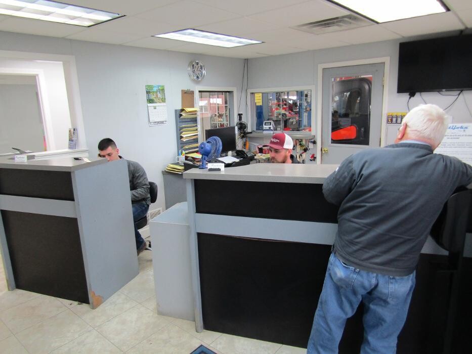 Images Pettijohn Auto Center