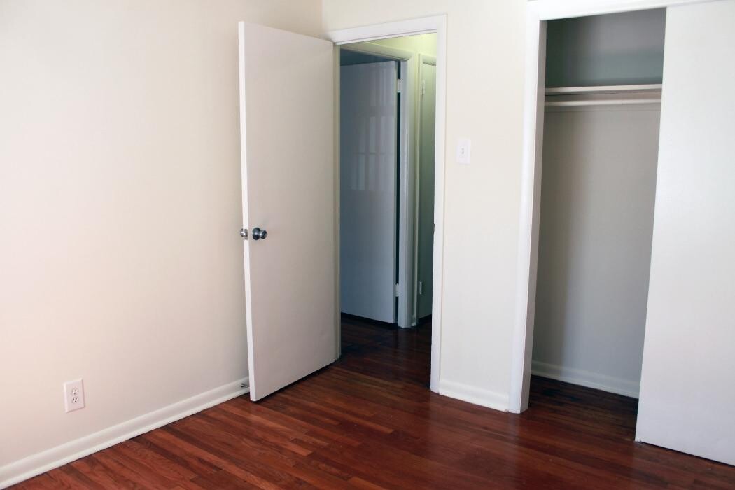 Images Lansdale Village Apartments