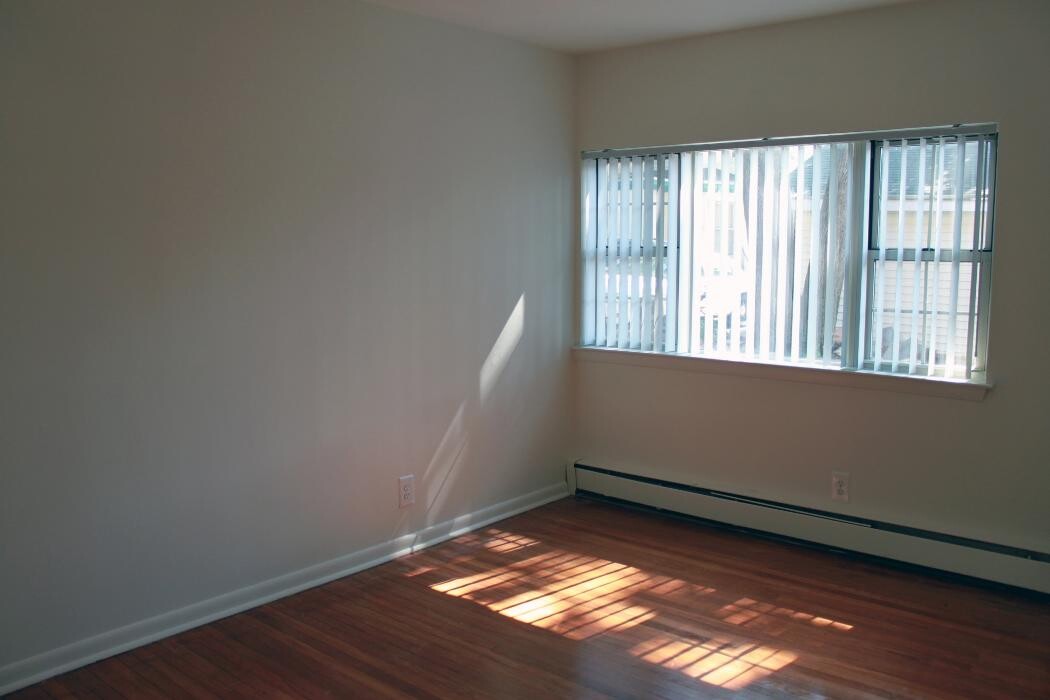 Images Lansdale Village Apartments