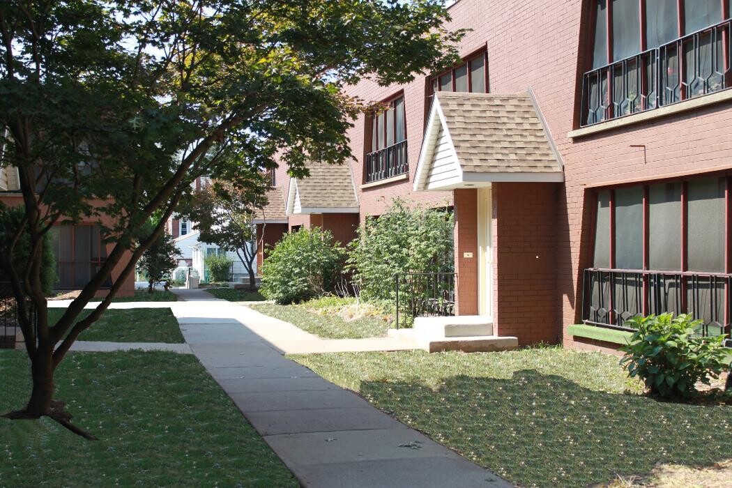 Images Lansdale Village Apartments