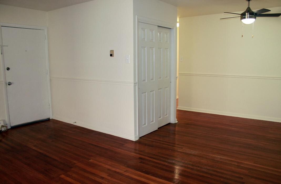 Images Lansdale Village Apartments