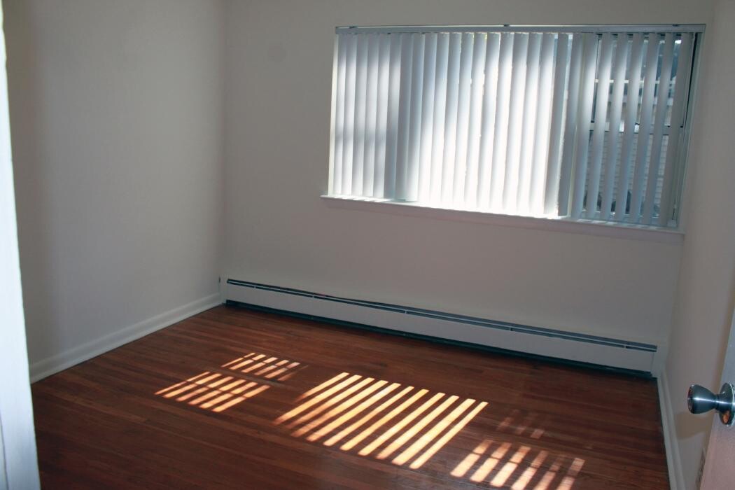 Images Lansdale Village Apartments