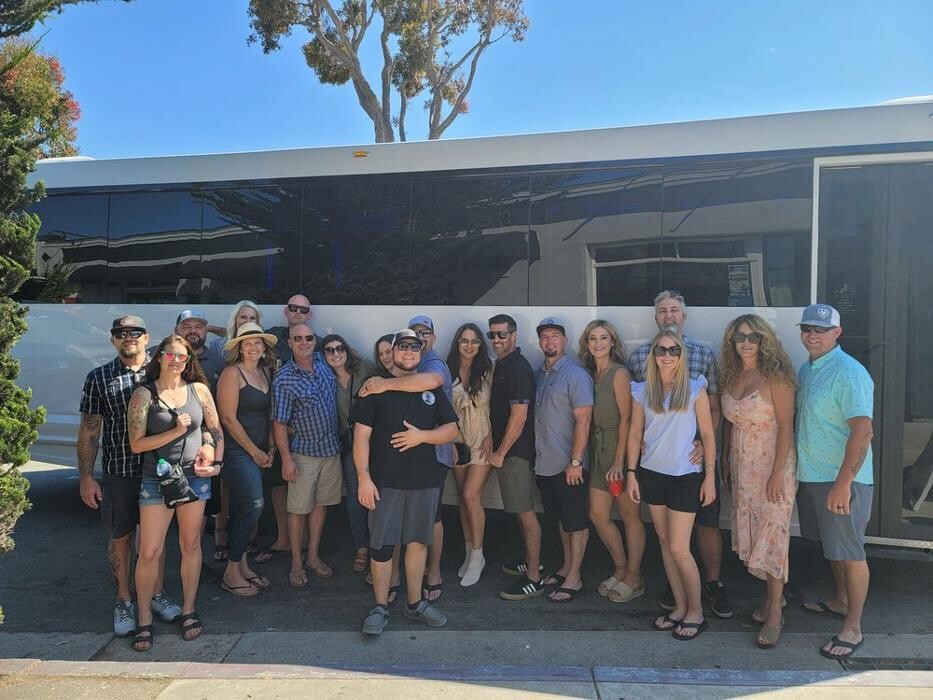 Images Absolute Comfort Limousine