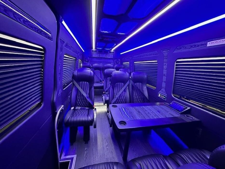 Images Absolute Comfort Limousine