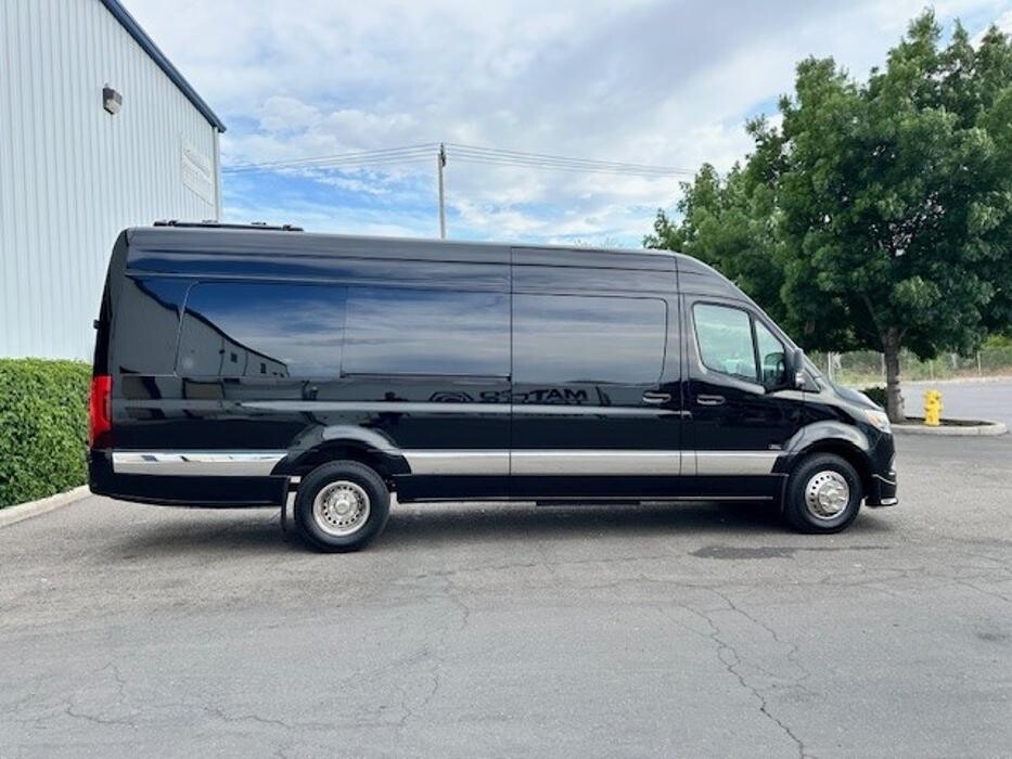 Images Absolute Comfort Limousine