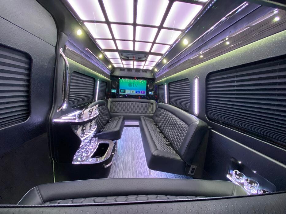Images Absolute Comfort Limousine