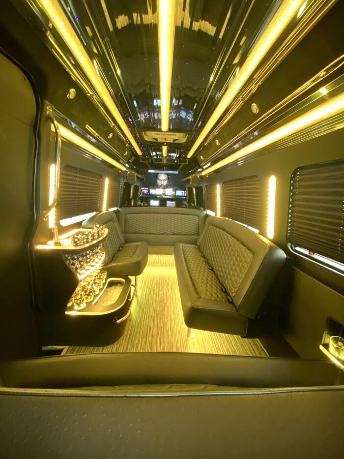 Images Absolute Comfort Limousine