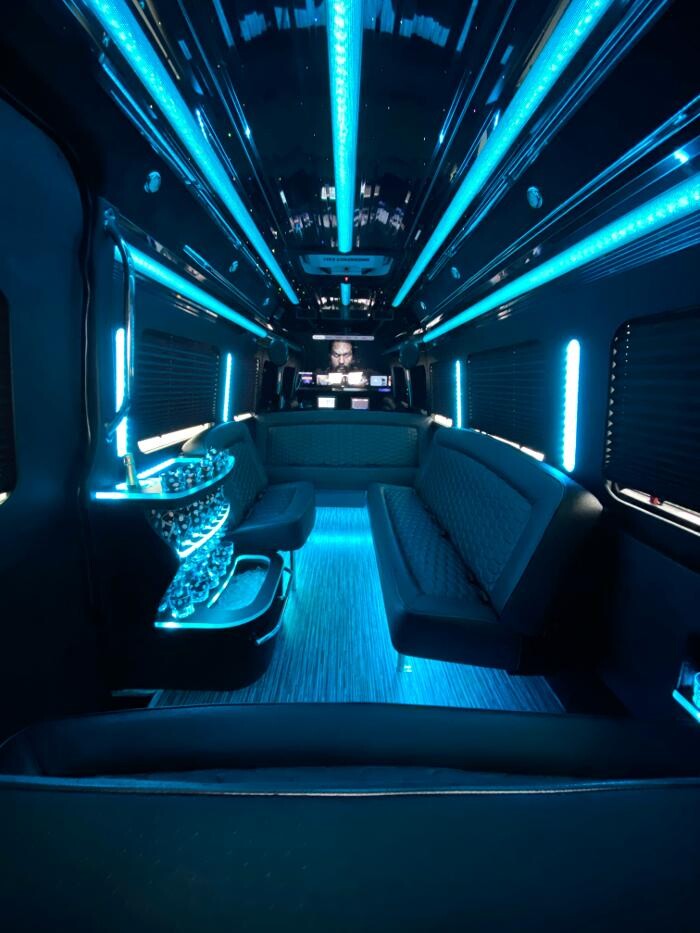 Images Absolute Comfort Limousine