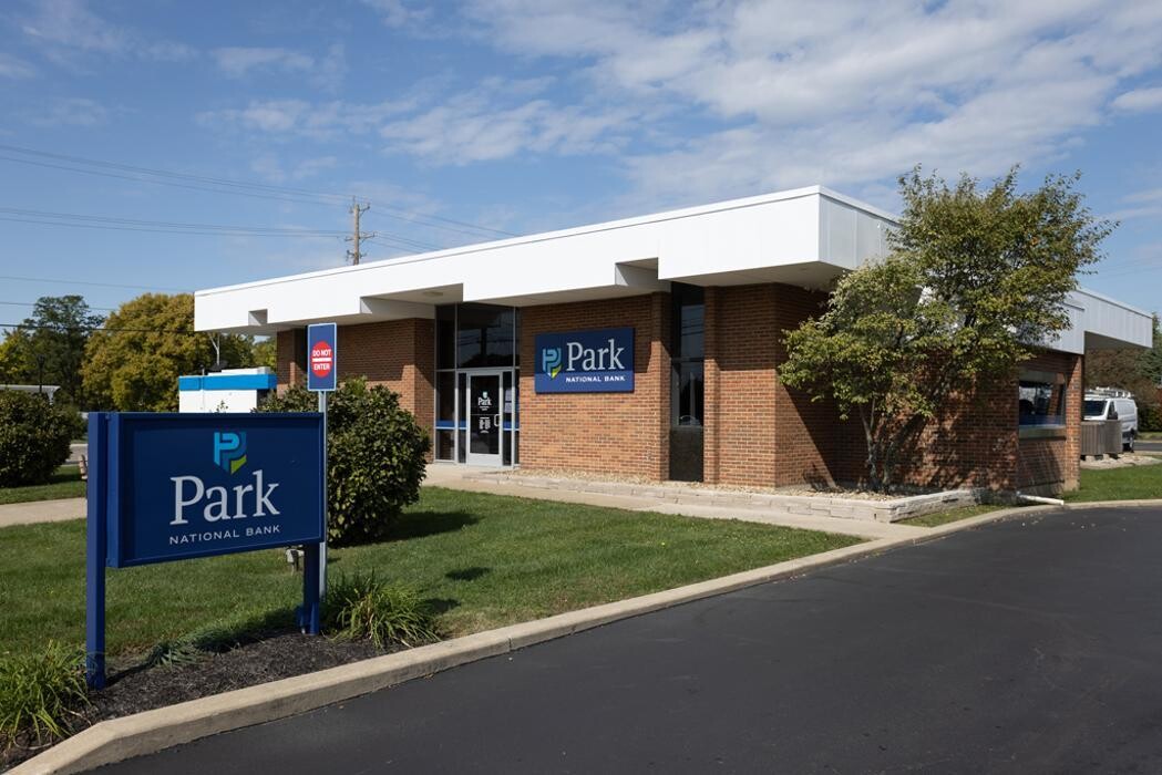 Images Park National Bank: Hebron Office
