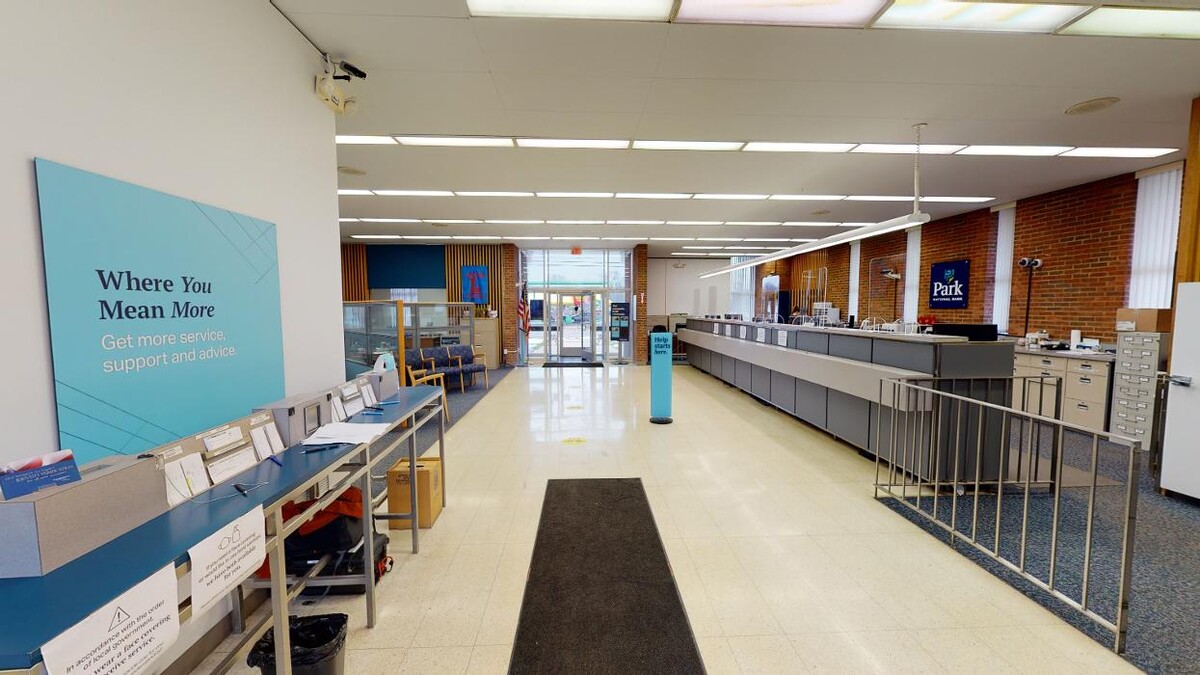 Images Park National Bank: Hebron Office