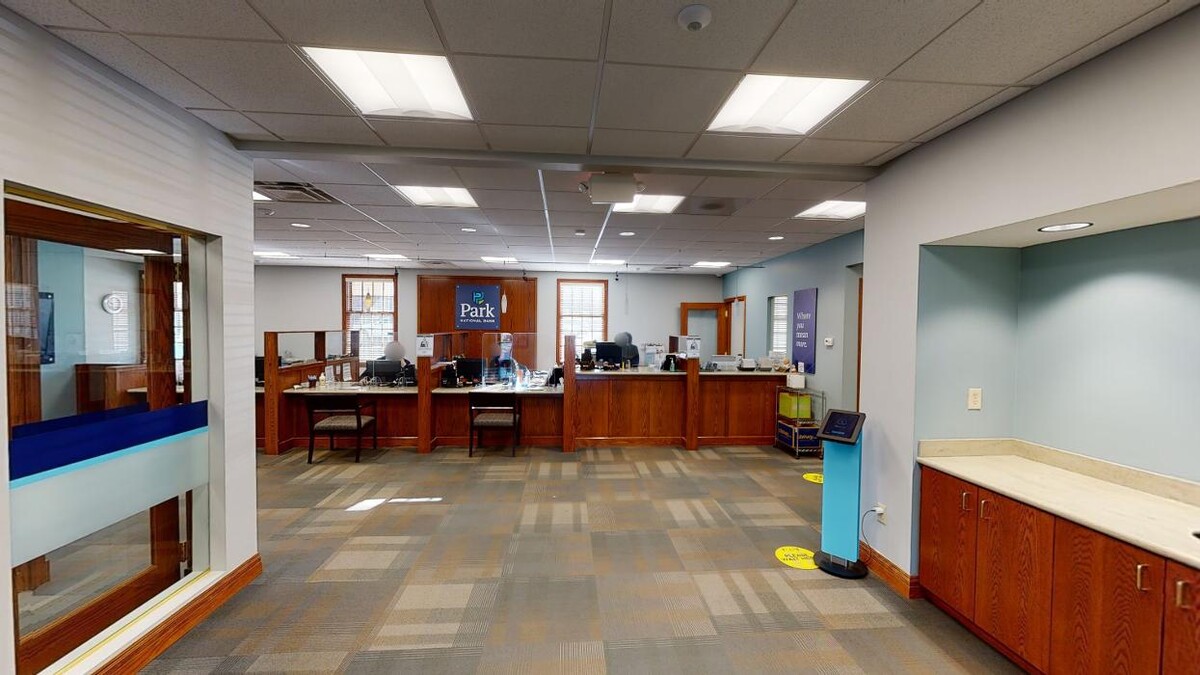 Images Park National Bank: Worthington Office