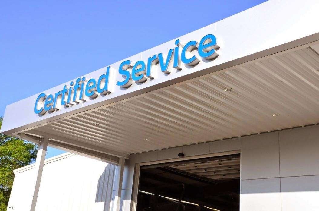 Images Jim Falk Motors