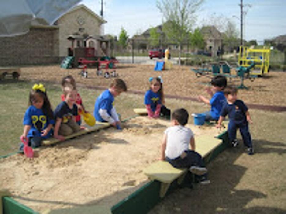Images Spanish Schoolhouse
