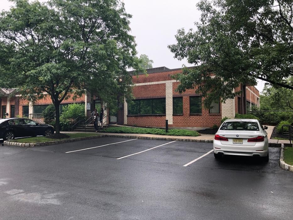 Images Eugenie Brunner, MD, FACS