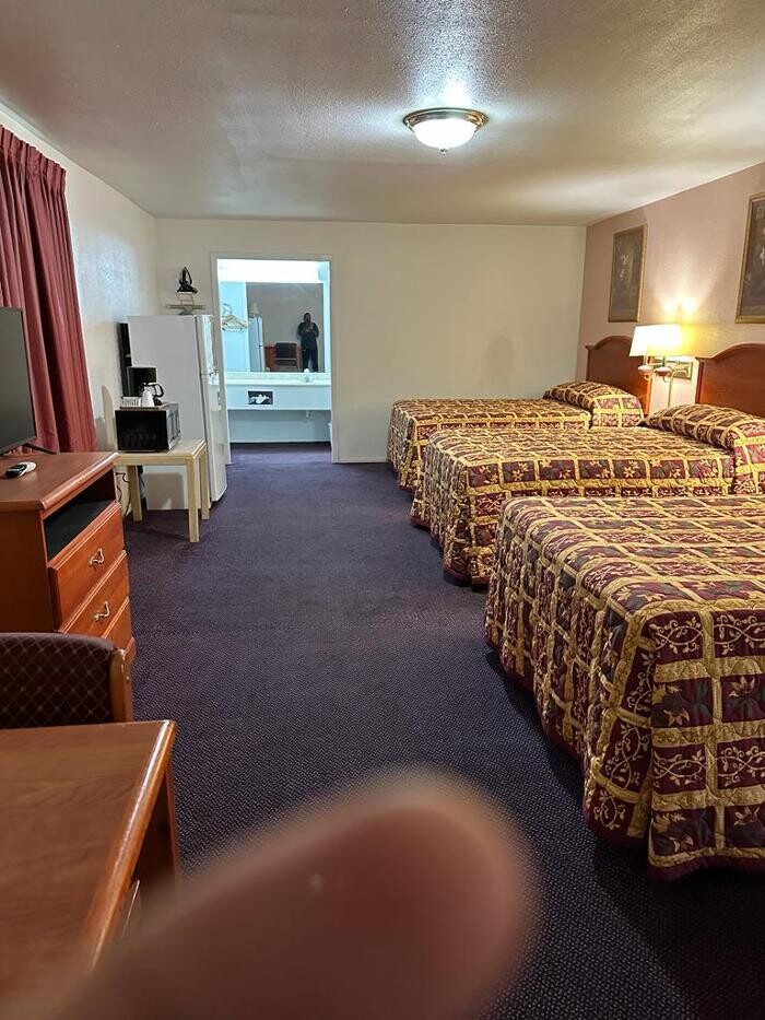 Images American Inn of Altus