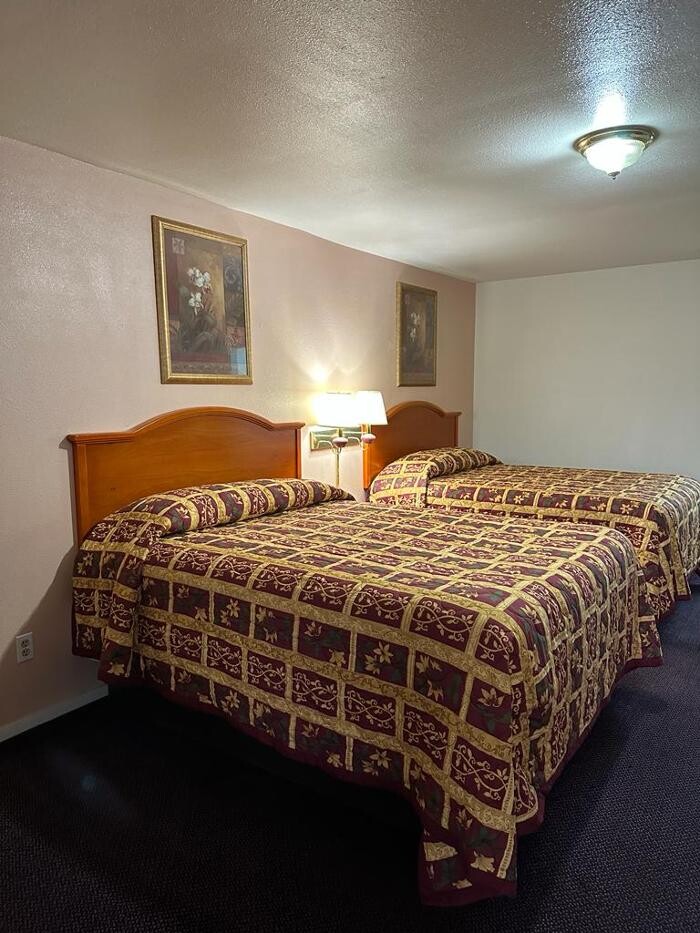 Images American Inn of Altus