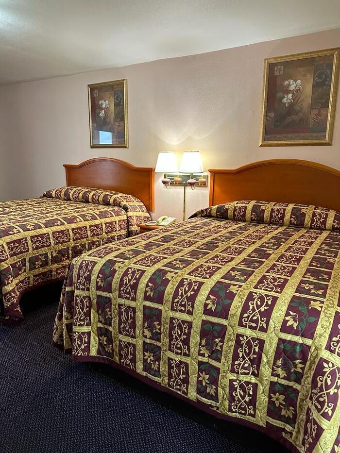 Images American Inn of Altus