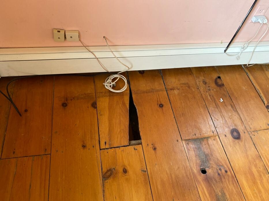 Images Advantage Home Evaluations - Home Inspector in Suffolk County
