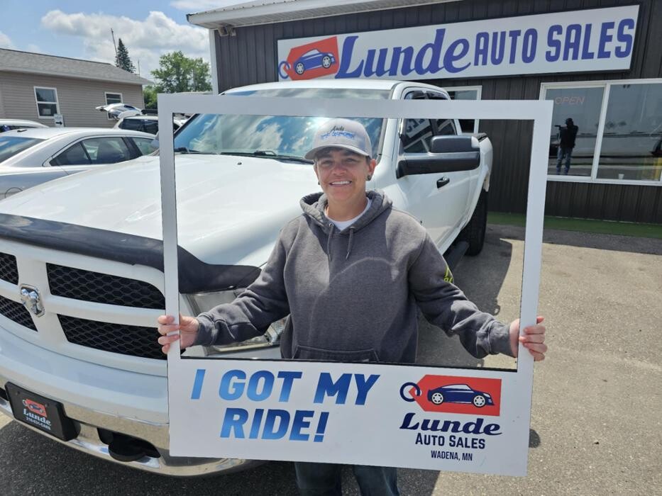 Images Lunde Auto Sales