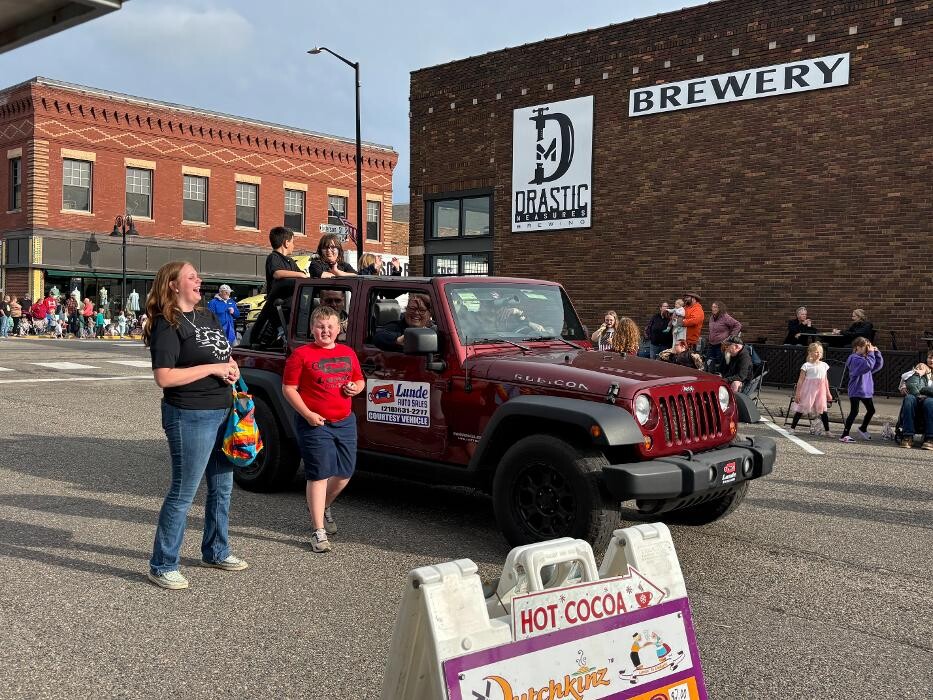 Images Lunde Auto Sales