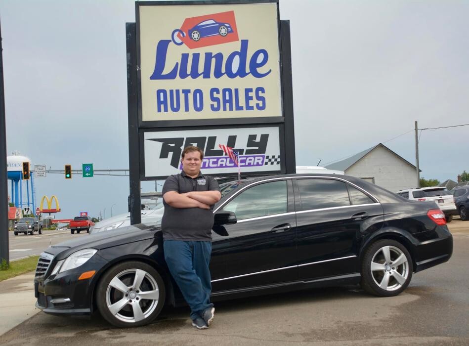 Images Lunde Auto Sales