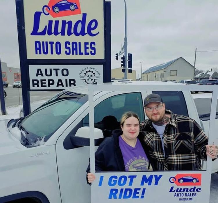 Images Lunde Auto Sales