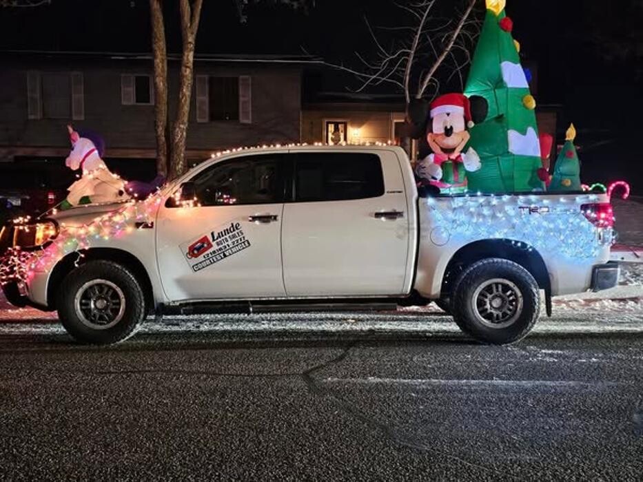 Images Lunde Auto Sales