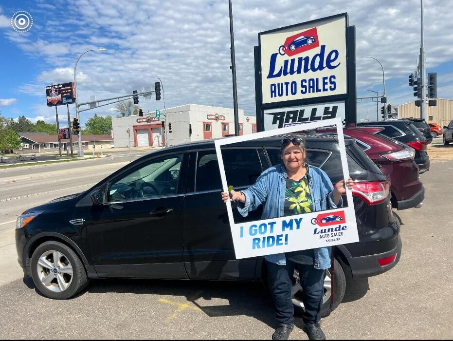 Images Lunde Auto Sales