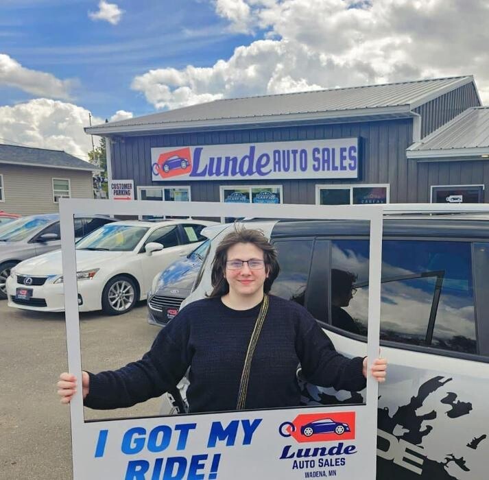 Images Lunde Auto Sales