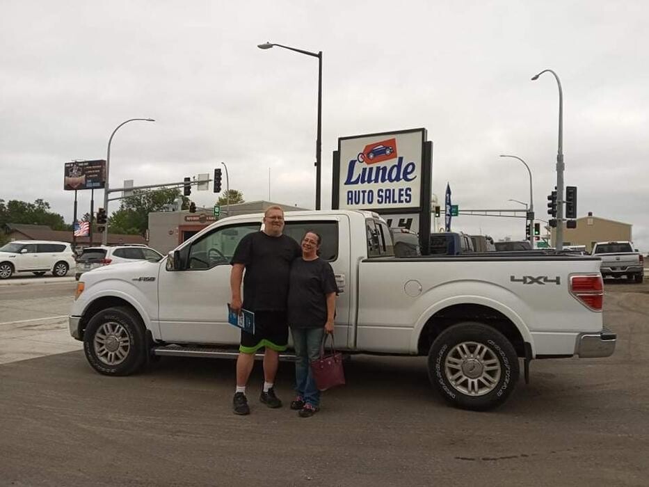 Images Lunde Auto Sales