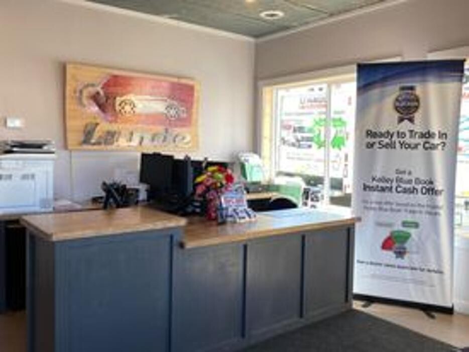 Images Lunde Auto Sales