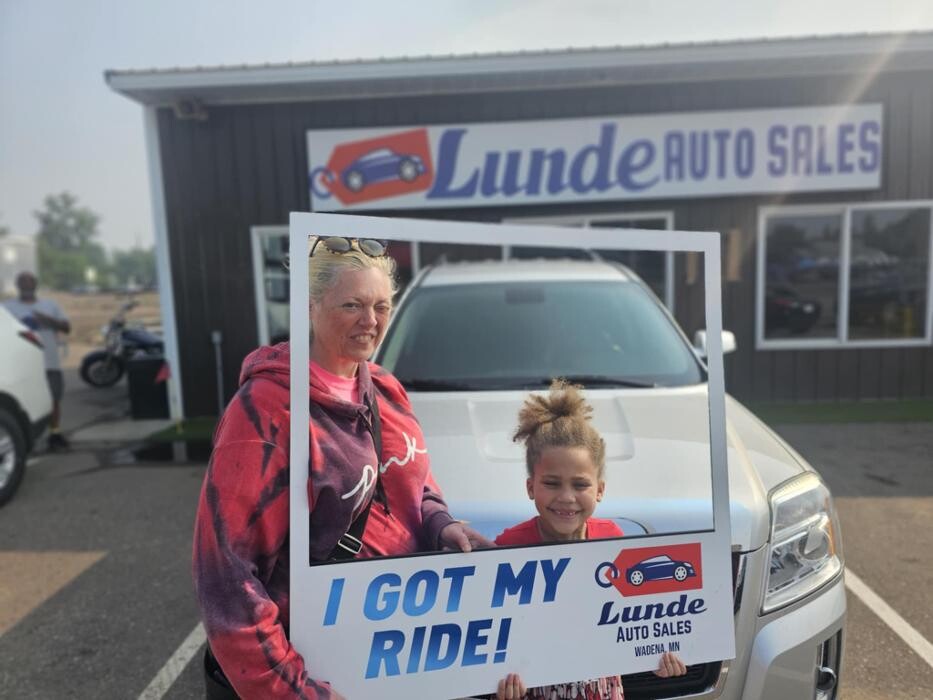 Images Lunde Auto Sales