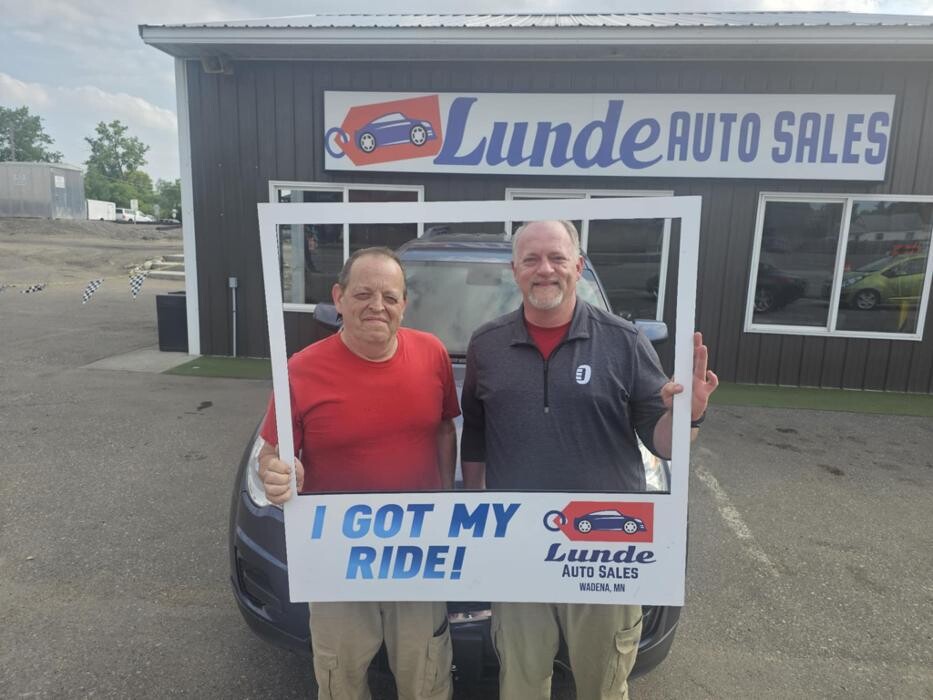 Images Lunde Auto Sales
