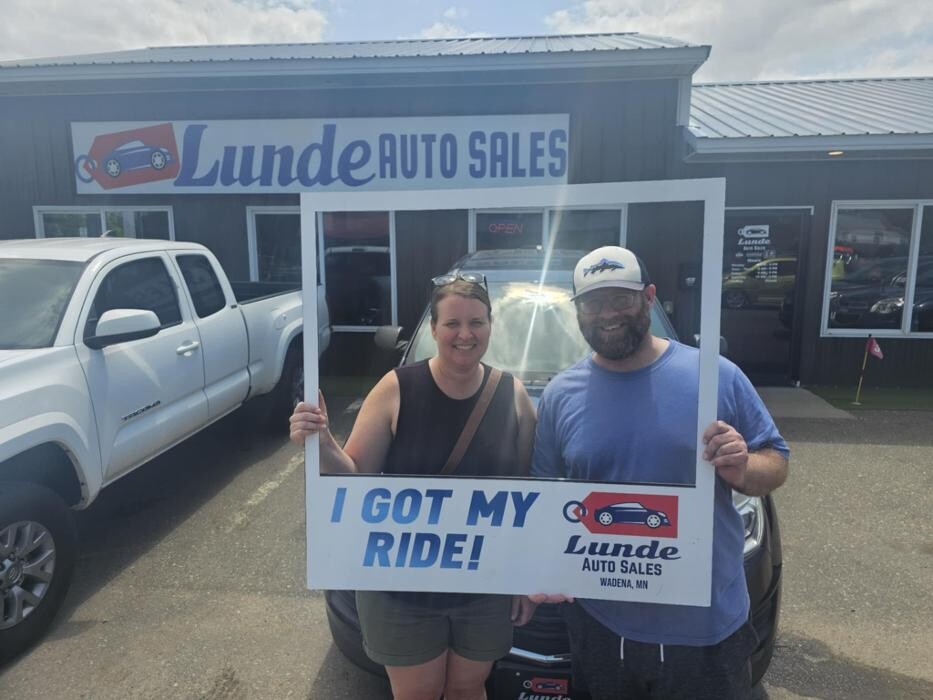 Images Lunde Auto Sales