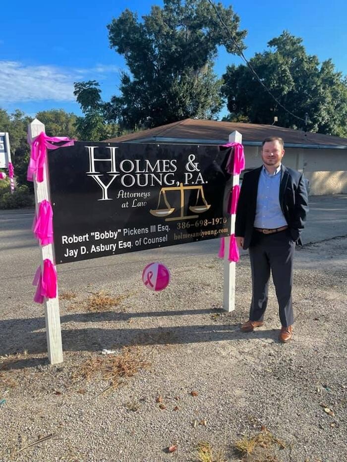 Images Holmes & Young, P.A.