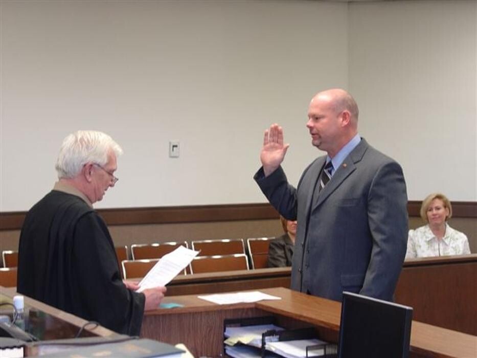 Images Holmes & Young, P.A.