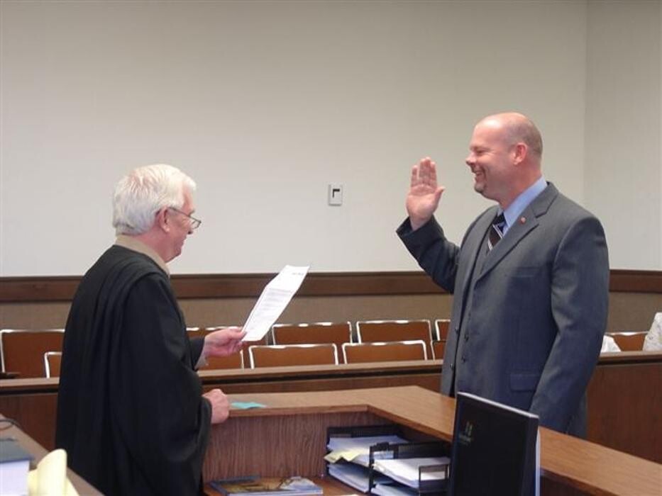 Images Holmes & Young, P.A.