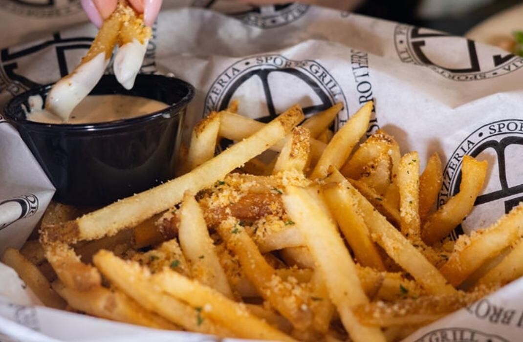 Images Santisi Brothers Pizzeria & Sports Grill